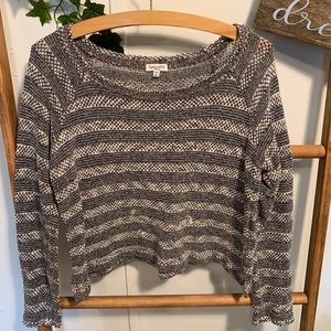 SPLENDID crop sweater. Sz S